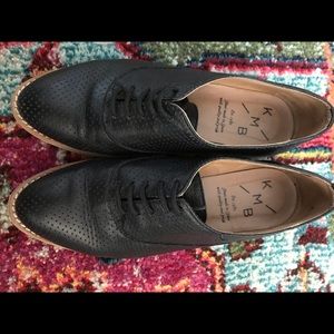 KMB Black perforated Oxford 7